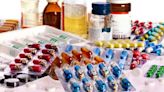 Viceministro dice que farmacéuticas "especulan" con precios pese a que se proveen de dólares