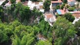 La Nación / Vecinos piden ayuda para reparar puente y asegurar viviendas en zona del arroyo Ferreira