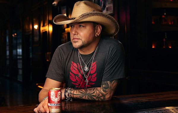 Jason Aldean Partners on a Hard Sweet Tea: 'It's Great for Being Out on the Boat or at the Beach'