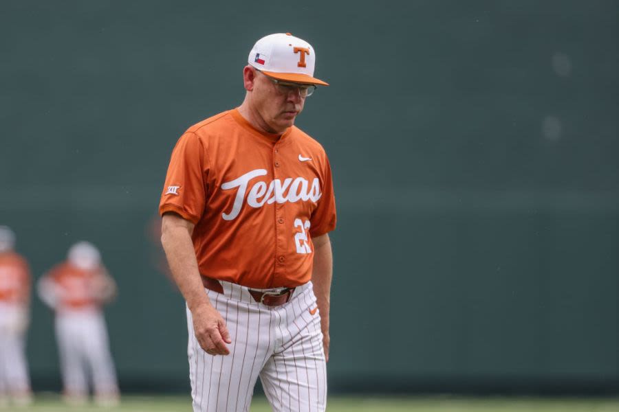Texas baseball falls to rival Texas A&M, faces elimination in the College Station Regional