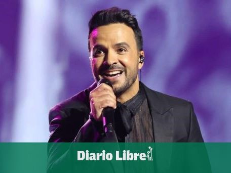 A Luis Fonsi le "cansa" hablar de Adamari López y pide respeto para su esposa