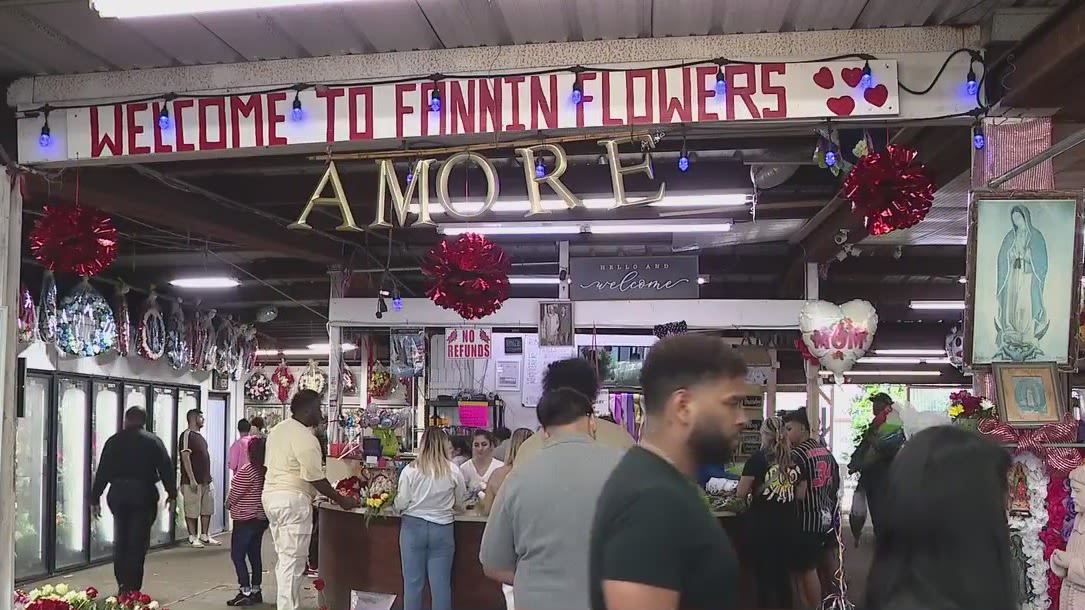 Don't Forget Mom! Fannin Flowers still has stunning arrangements for last-minute shoppers