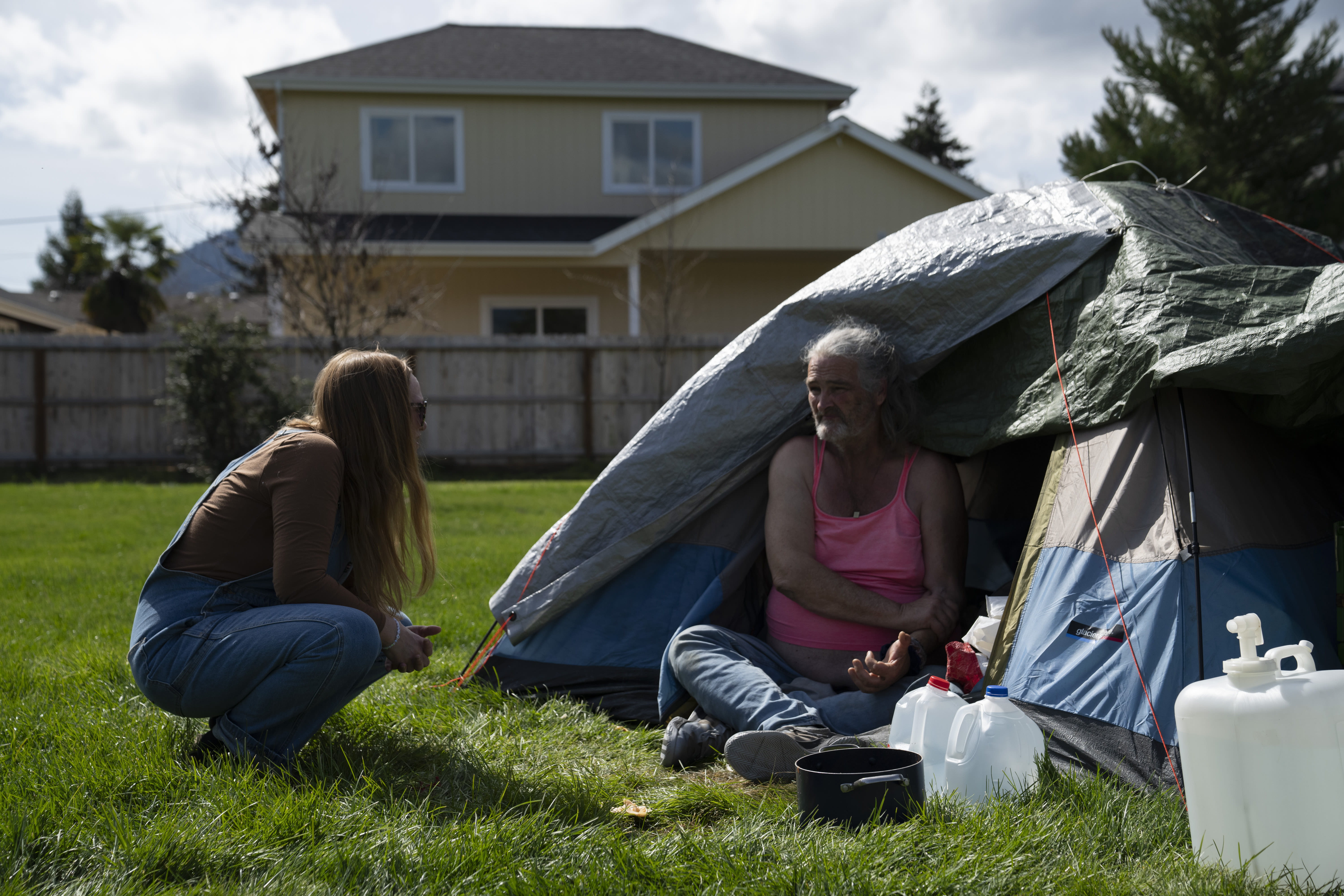 Divided Supreme Court rules in major homelessness case that outdoor sleeping bans are OK