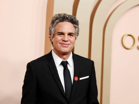 Crime 101: Mark Ruffalo in Talks to Star Alongside Chris Hemsworth in Thriller Adaptation