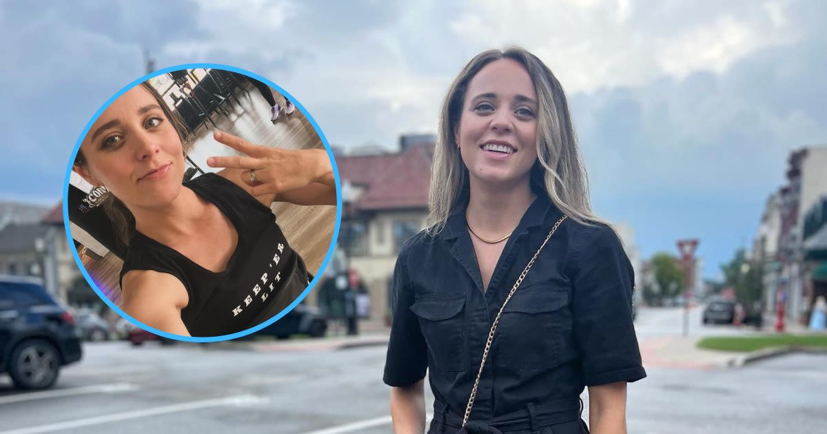 Jinger Duggar Flaunts Figure in Skin Tight Black Leggings