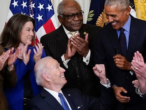 Clyburn thanks Biden, endorses Harris