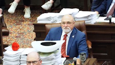 Oklahoma lawmakers end “successful” session a day before deadline