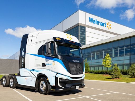 Walmart Canada running first FCEV tractor