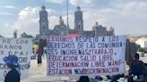 Pese a acuerdo, CNTE mantiene plantón en el Zócalo