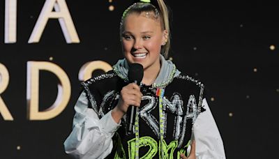 JoJo Siwa takes over Epcot with Florida reality celeb. How does Tyler Cameron know ‘Dance Moms' star?