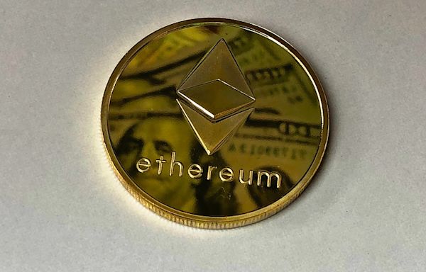 Ethereum sees an upward spike as Vitalik Buterin responds to ETH criticism
