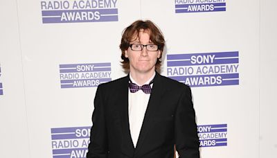 Ed Byrne delays show start to give ticket-holders more time to vote in election