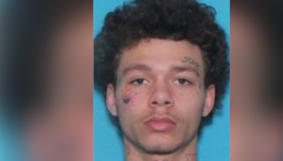 Police searching for ‘armed and dangerous’ Charlotte murder suspect