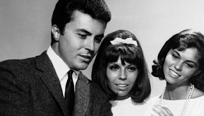 James Darren, 'Gidget' teen idol, singer and director, dies at 88