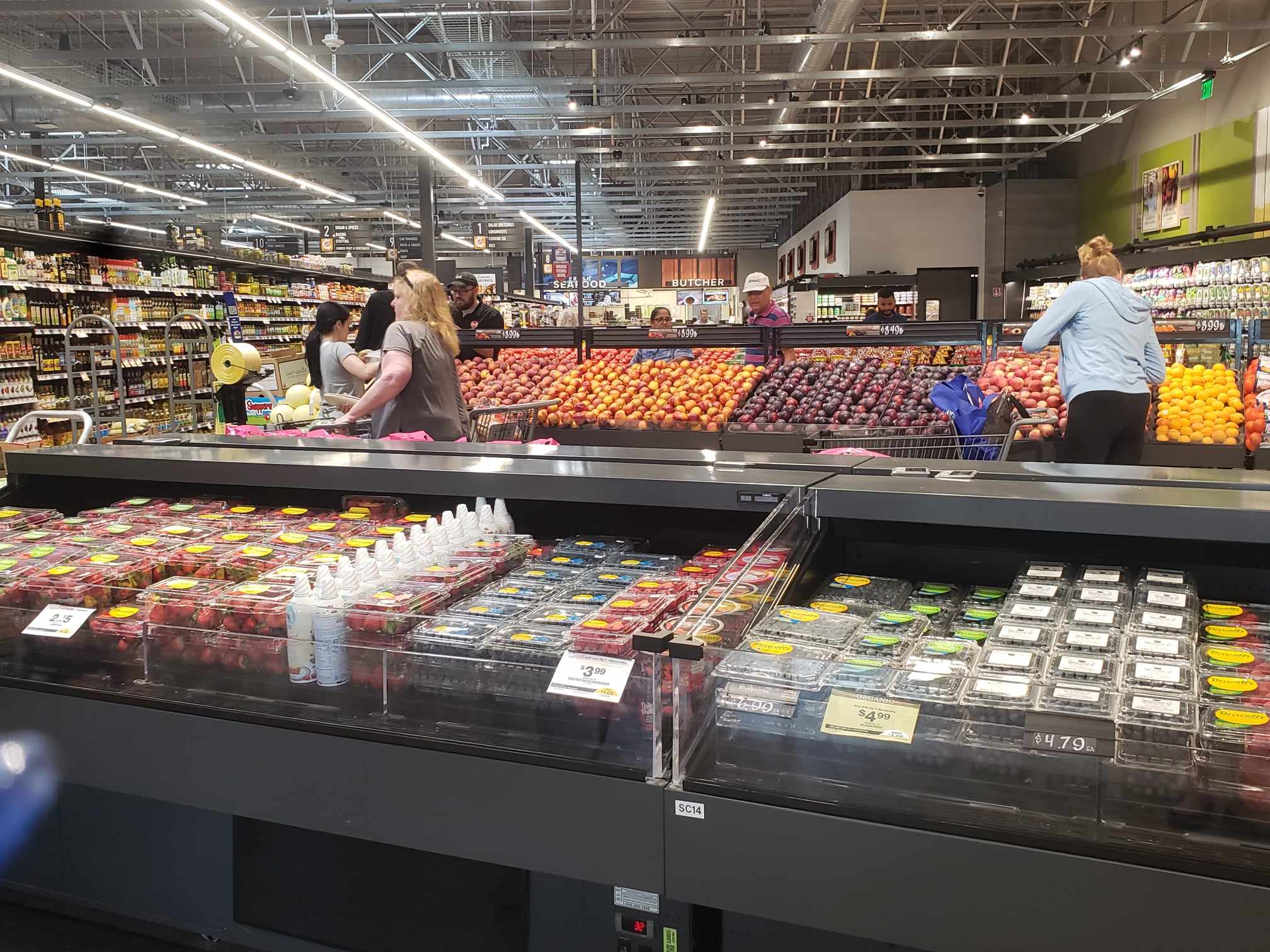 Big Y Foods opens grocery store in Brookfield at site of scrapped Amazon Fresh store