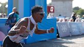 ‘En los últimos metros no podía más, pero me dije: ‘esto va a ser mío’. Los sueños se cumplen’, dice Brian Daniel Pintado, medalla de oro en los 20 kilómetros marcha...