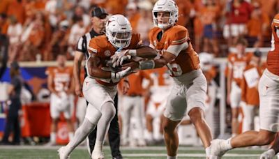 Arch Manning's first start: Jaydon Blue, Longhorns dominate Warhawks in QB's first college start | Sporting News