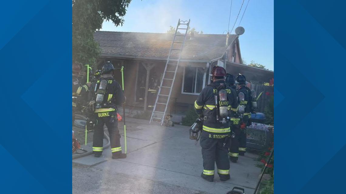 Modesto house fire displaces over a dozen people, cause under investigation