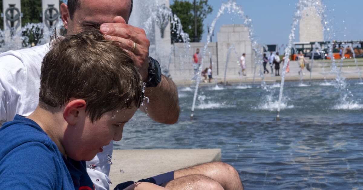 Heat wave continues to boil the Midwest and East Coast while storms brew behind it