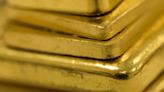 Gold Declines as US Jobs Data Fuels Debate on Fed Rate Cut Size