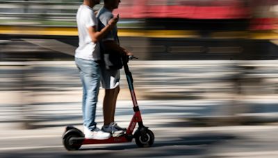 Verband: Verkehrsunternehmen sollen E-Scooter-Verbot in Bus und Bahn überdenken