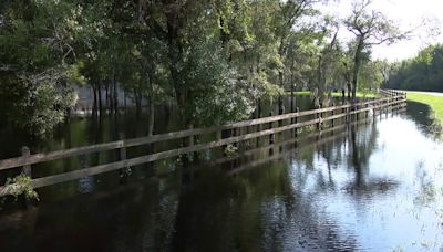 Manatee County neighbors spring into action for Debby relief