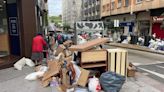 Abren expediente a decenas de trabajadores por la huelga de recogida de basura en A Coruña