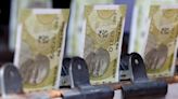 Rupee lingers in narrow band even as most Asian currencies inch up