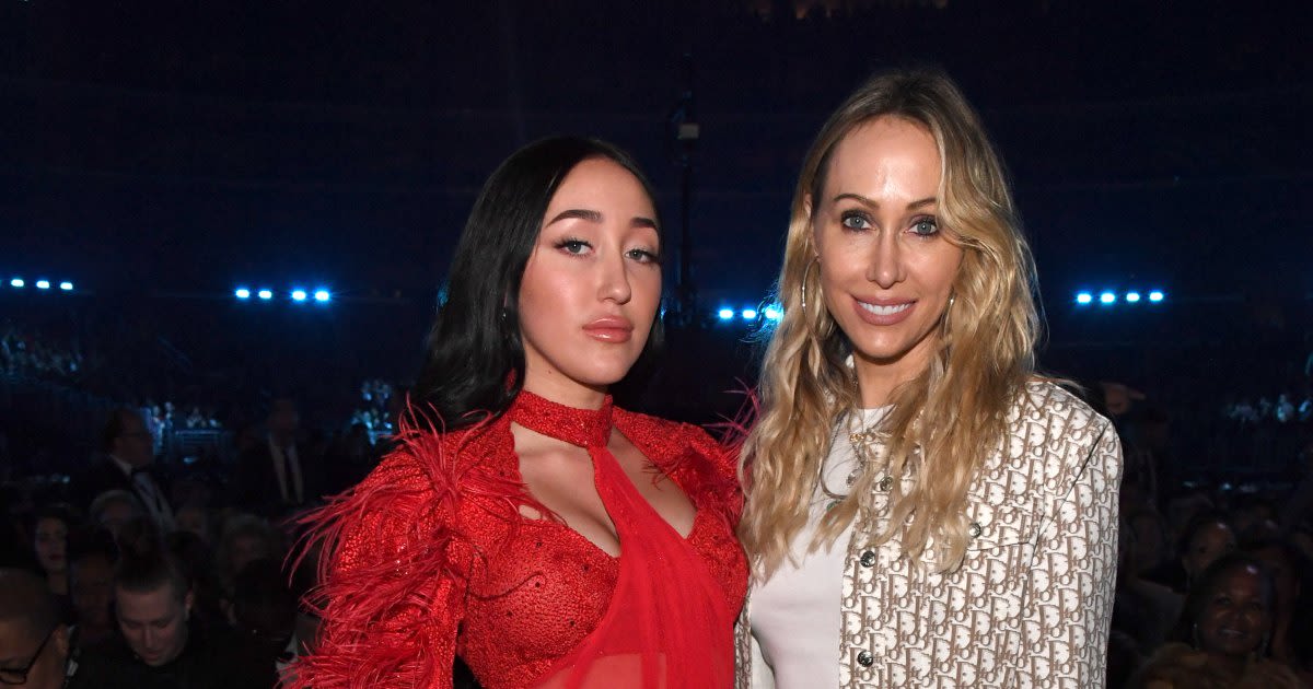 Tish Cyrus Congratulates Noah Cyrus on New Modeling Contract Amid Dominic Purcell Drama