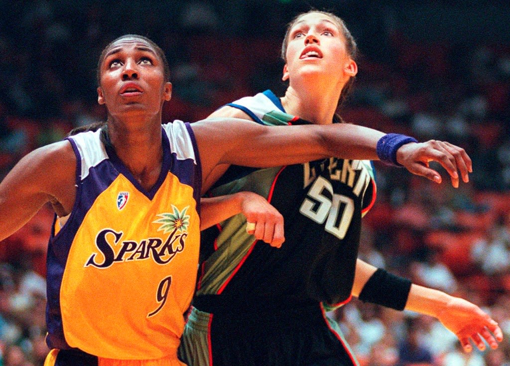 Today in Sports History: First WNBA game held