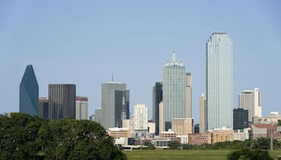 Texas’ Abbott Touts Dallas Finance Hub as New Bourse Makes Hires