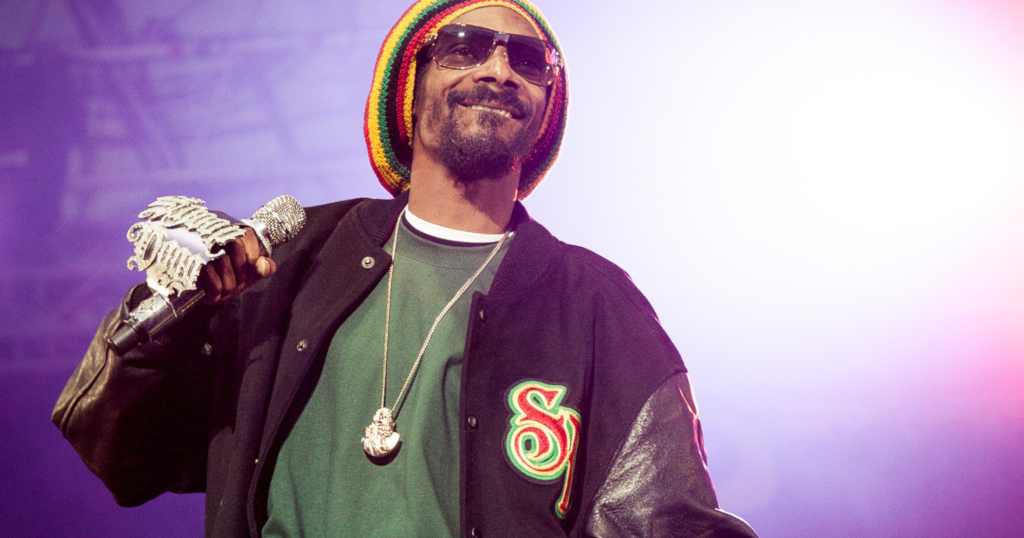 Snoop Dogg sponsoring Arizona Bowl along with Gin & Juice brand