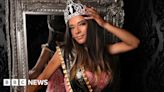 Heart surgery scar 'is who I am', beauty pageant contestant says