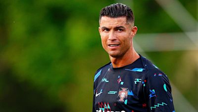 Ronaldo, Portugal training tickets on sale for €800