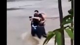 Impactante imagen: el último abrazo de tres amigos antes de morir ahogados por la crecida de un río