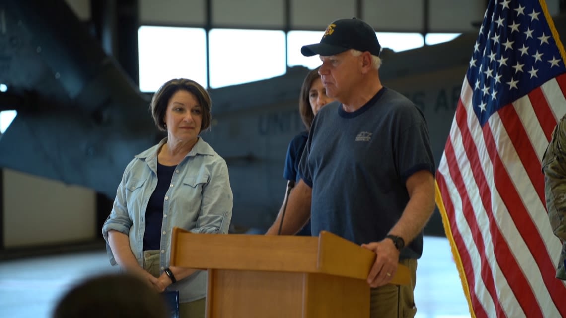 State officials get aerial look at Minnesota flooding, discuss next steps