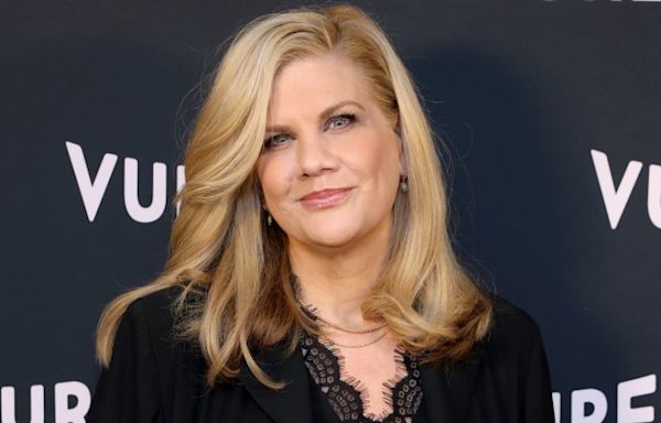 Mom Reunion: Kristen Johnston Joins Chuck Lorre Netflix Comedy