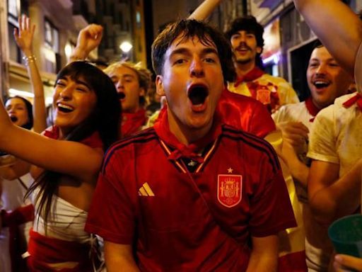 High on Yamal fever, Spaniards think Euros victory is theirs