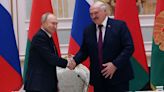 Putin, Lukashenko meet as Ukraine fears Moscow could launch offensive from Belarus