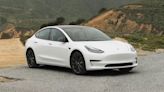 Tesla lanza un aviso a 1,8 millones de sus coches, ¿qué está pasando?