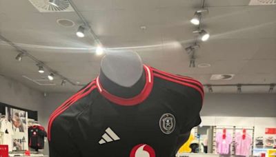 BREAKING: Orlando Pirates confirm new kit!