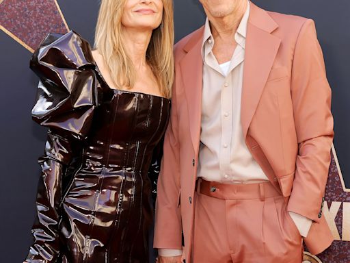 Watch Kevin Bacon and Kyra Sedgwick Celebrate 36th Wedding Anniversary With ‘Relaxing’ Duet