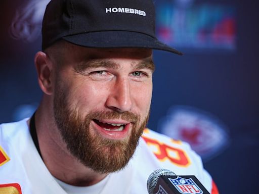 Travis Kelce to discuss London in his podcast after Taylor Swift show appearance