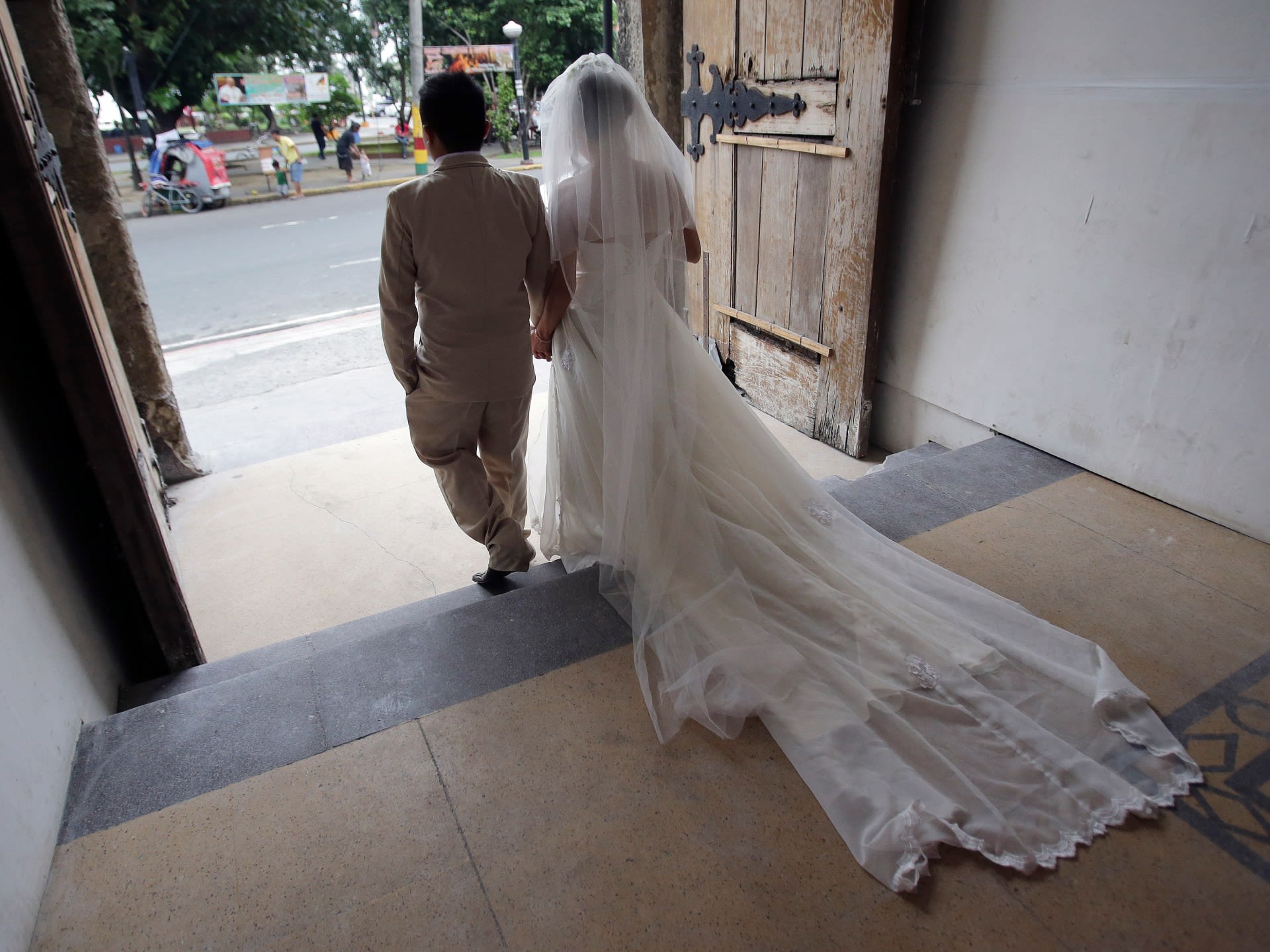 ‘We are not criminals’: Philippines considers making divorce legal