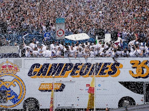 El Real Madrid celebra en Cibeles su título 36to de Liga Española y piensa en su 15ta orejona