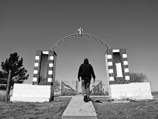 Pentagon to review Medals of Honor awarded for Wounded Knee massacre