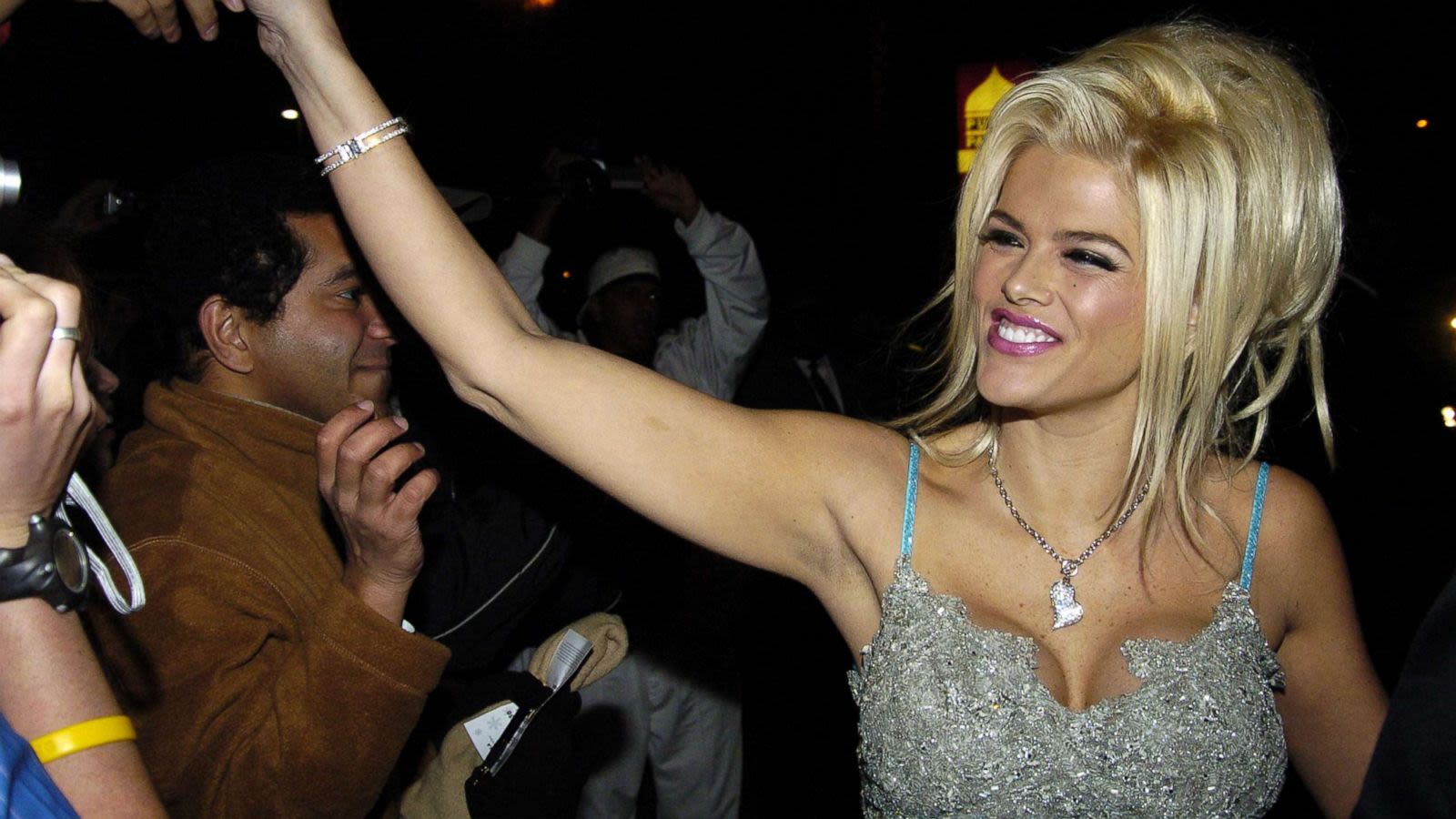 When cameras were off, Anna Nicole Smith was still Vicki Lynn, friends say