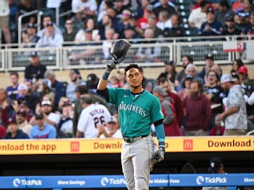 Twins give Jorge Polanco a warm welcome as he returns with Seattle