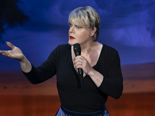 Eddie Izzard Brings New Comedy Tour To Thousand Oaks