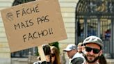 Decenas de miles de personas se manifiestan en Francia contra la extrema derecha